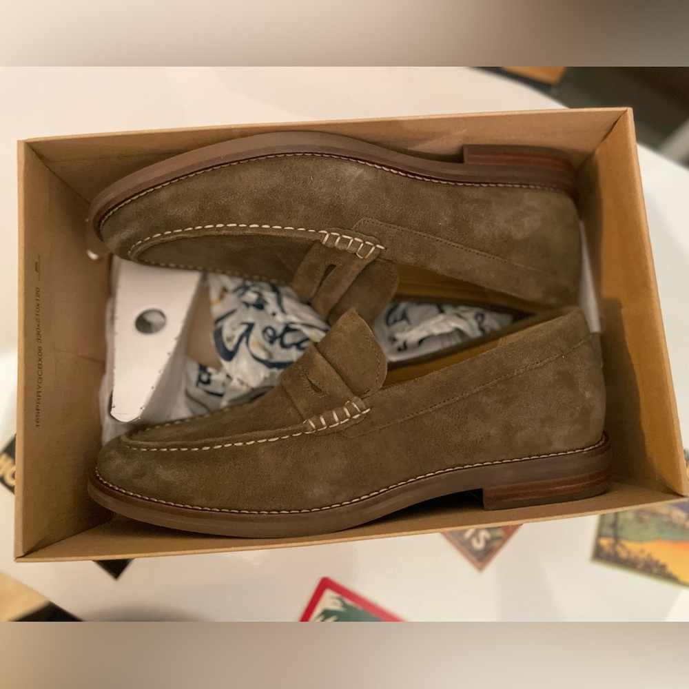 Sperry Gold Cup Brand New Suede Penny Loafers in Box